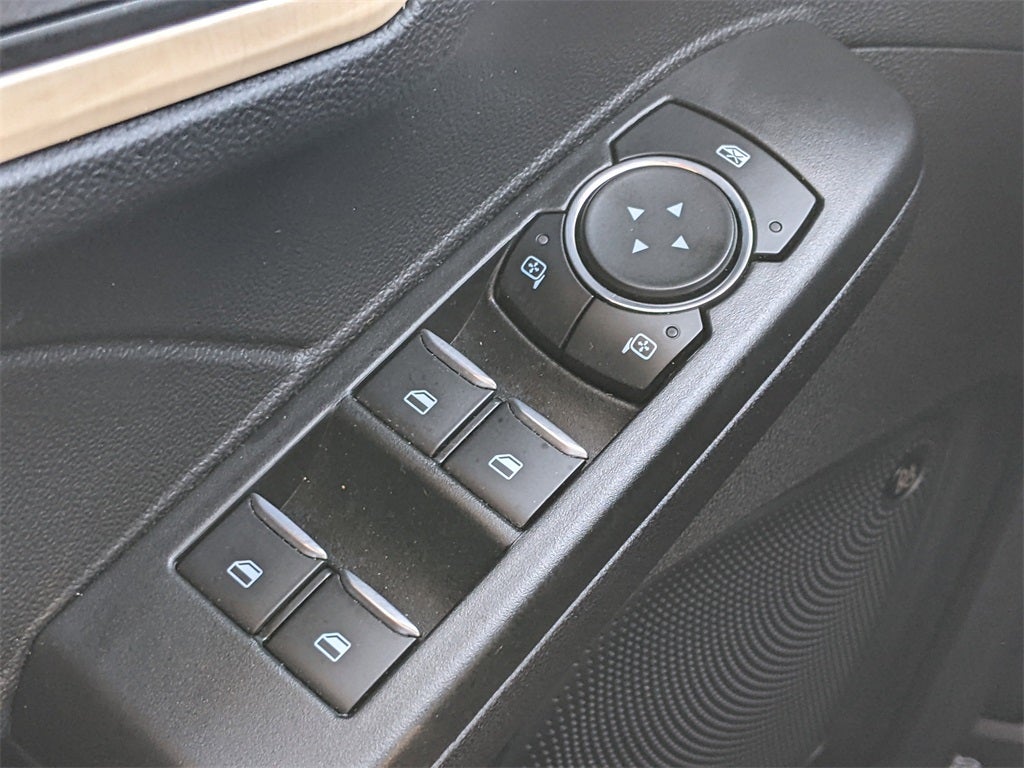 2021 Ford Escape Hybrid Titanium