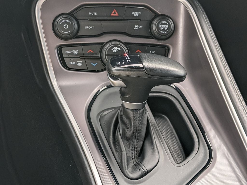 2022 Dodge Challenger SXT