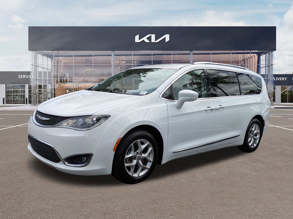 2018 Chrysler Pacifica Touring L Plus