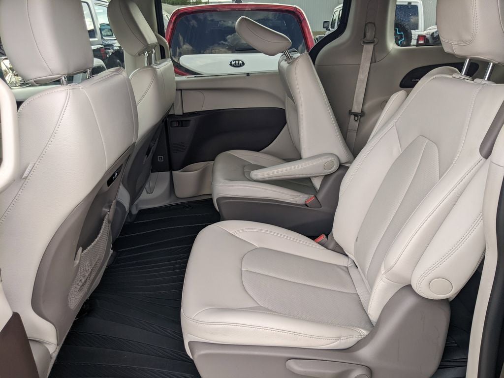 2021 Chrysler Pacifica Hybrid Touring L