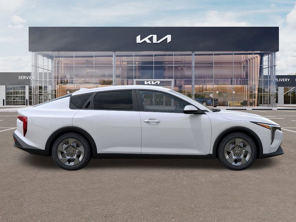 2026 Kia K4 LX