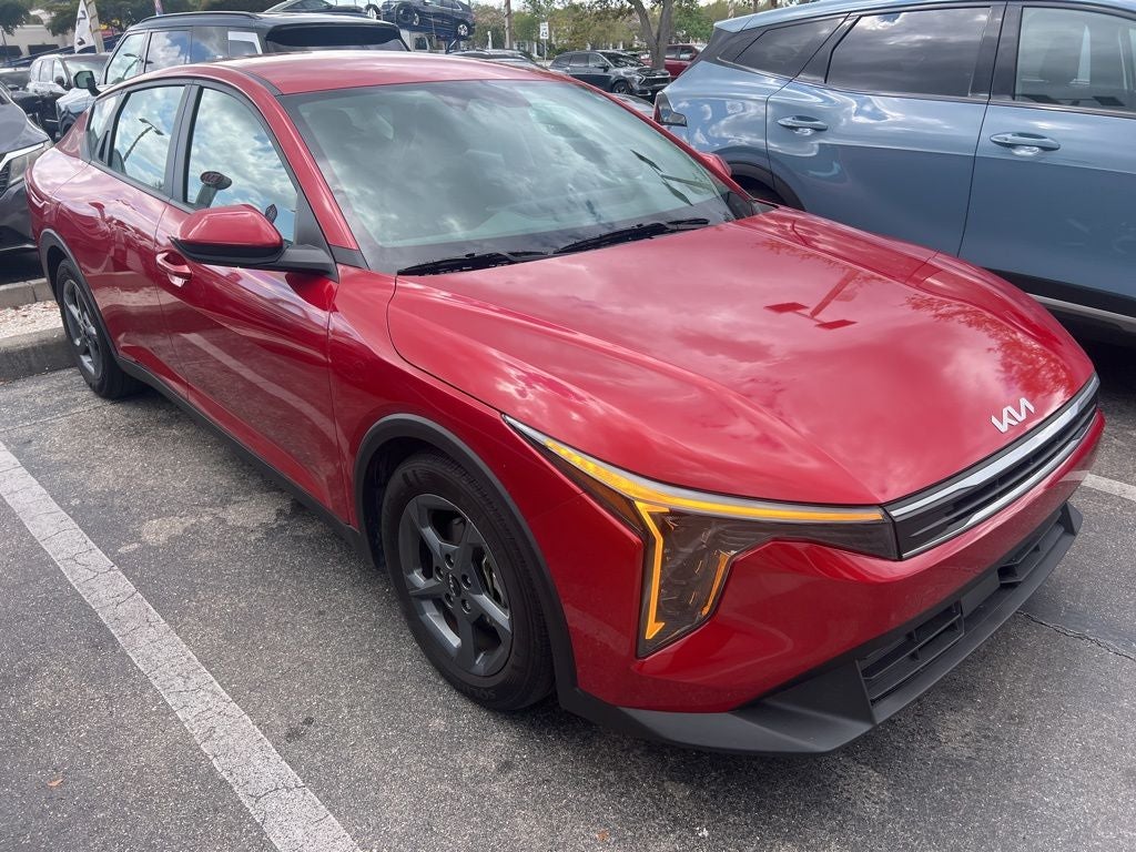 2025 Kia K4 LXS