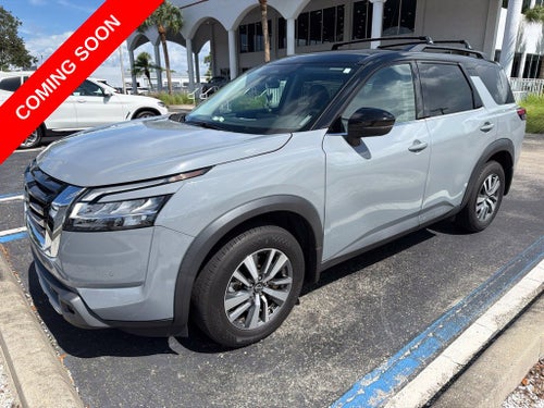 2024 Nissan Pathfinder SL