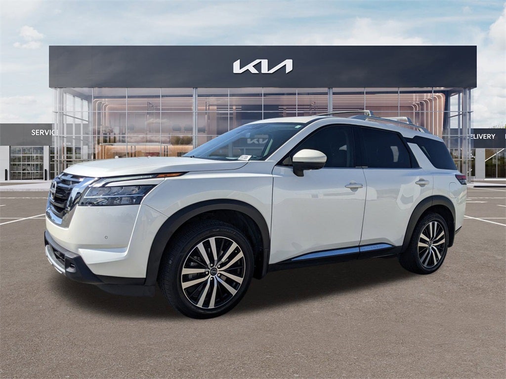 2024 Nissan Pathfinder Platinum