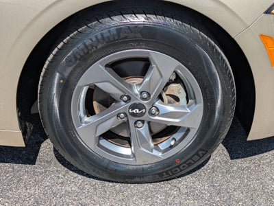 2022 Kia K5 LXS