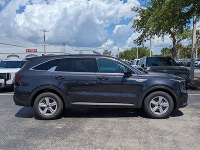 2025 Kia Sorento LX