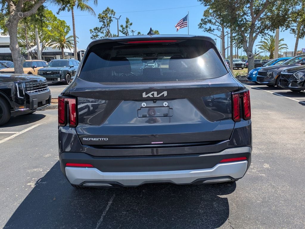 2025 Kia Sorento LX