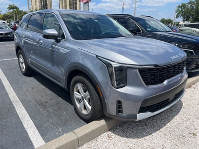 2025 Kia Sorento LX