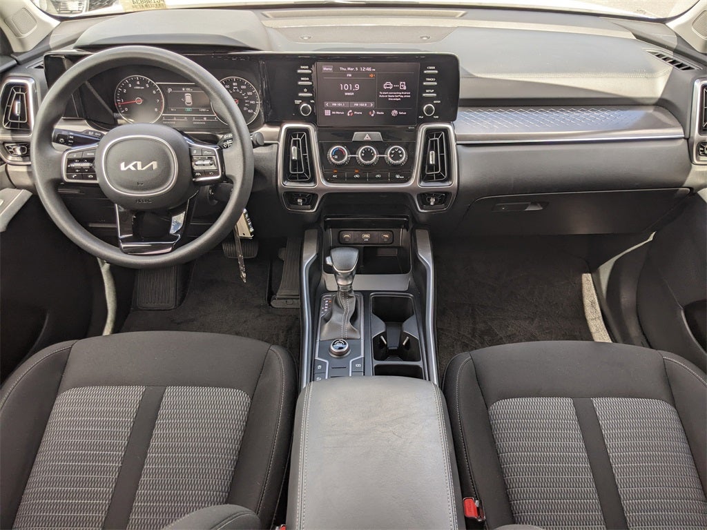 2023 Kia Sorento LX