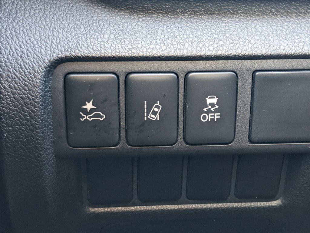 2024 Mitsubishi Eclipse Cross LE