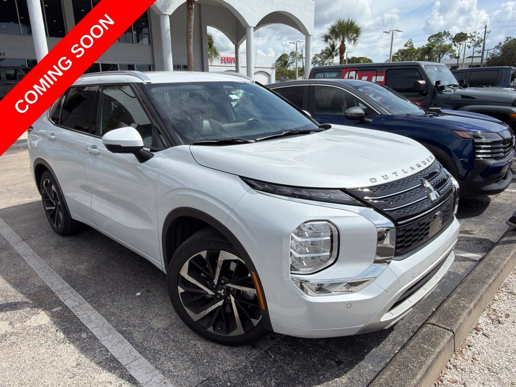 2023 Mitsubishi Outlander SEL
