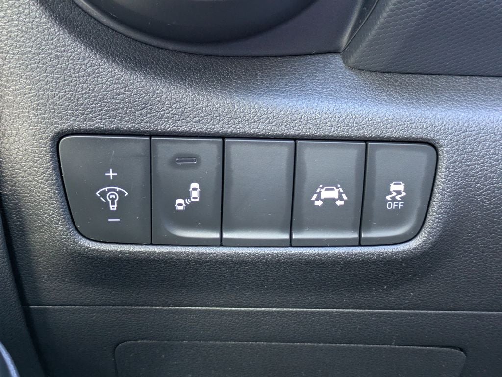 2020 Hyundai Kona SEL Plus