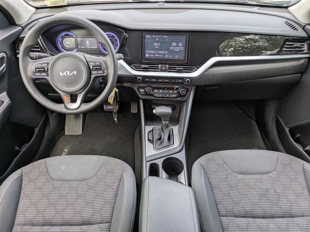 2022 Kia Niro LX