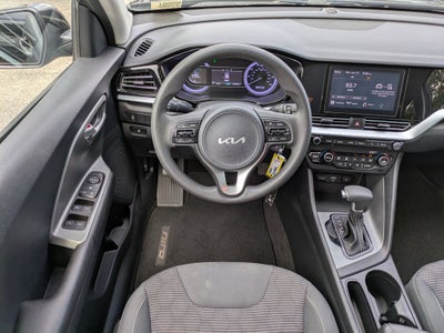 2022 Kia Niro LX