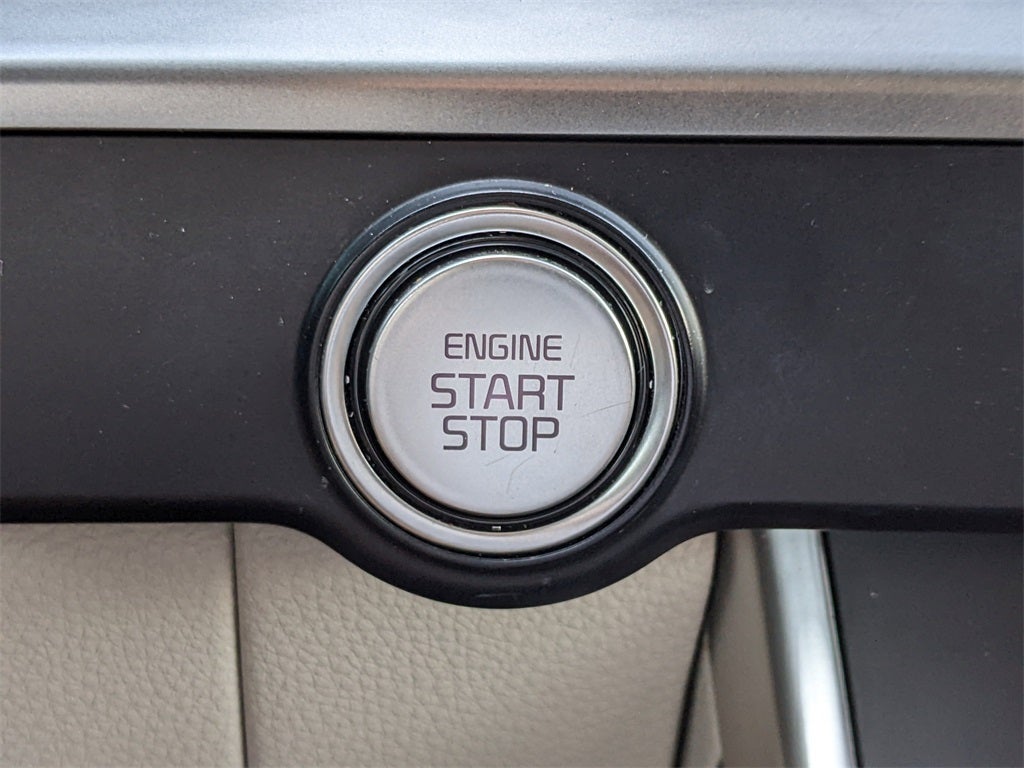 2023 Kia Carnival LX