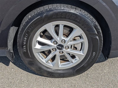 2023 Kia Carnival LX