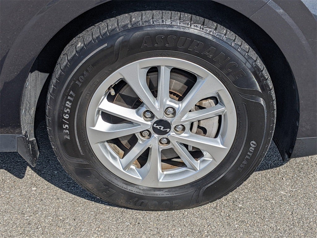 2023 Kia Carnival LX