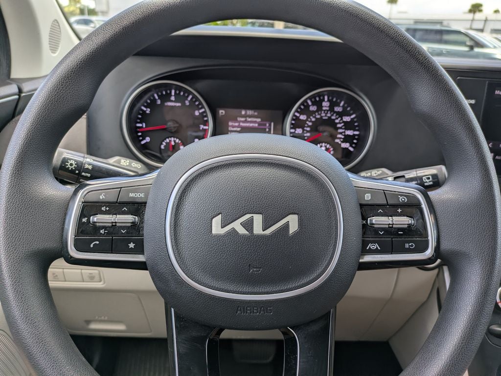 2024 Kia Carnival LX