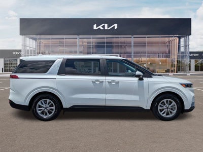 2024 Kia Carnival LX