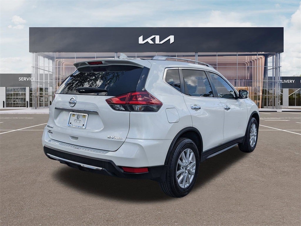 2018 Nissan Rogue SV