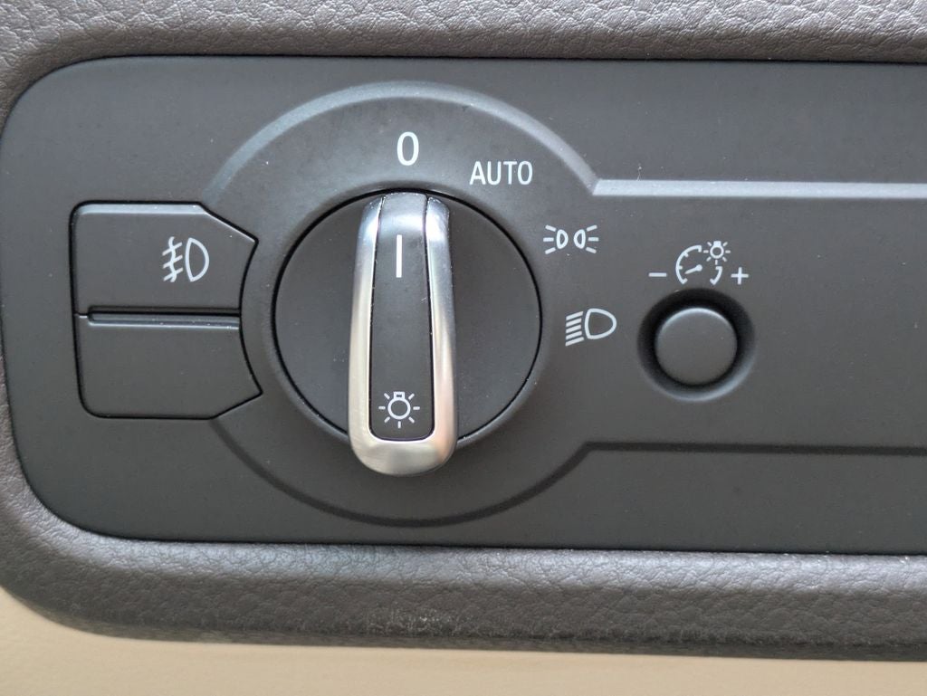 2017 Volkswagen Touareg V6 Sport 4Motion