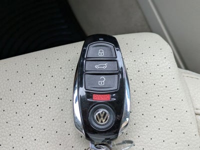 2017 Volkswagen Touareg V6 Sport 4Motion