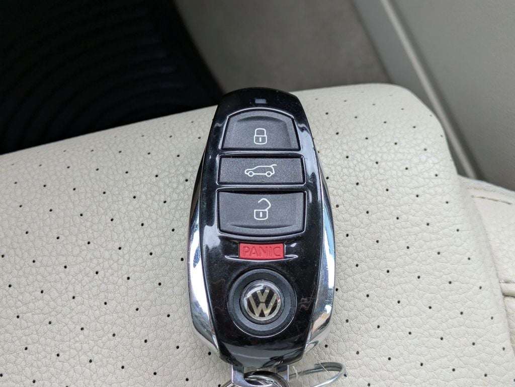 2017 Volkswagen Touareg V6 Sport 4Motion