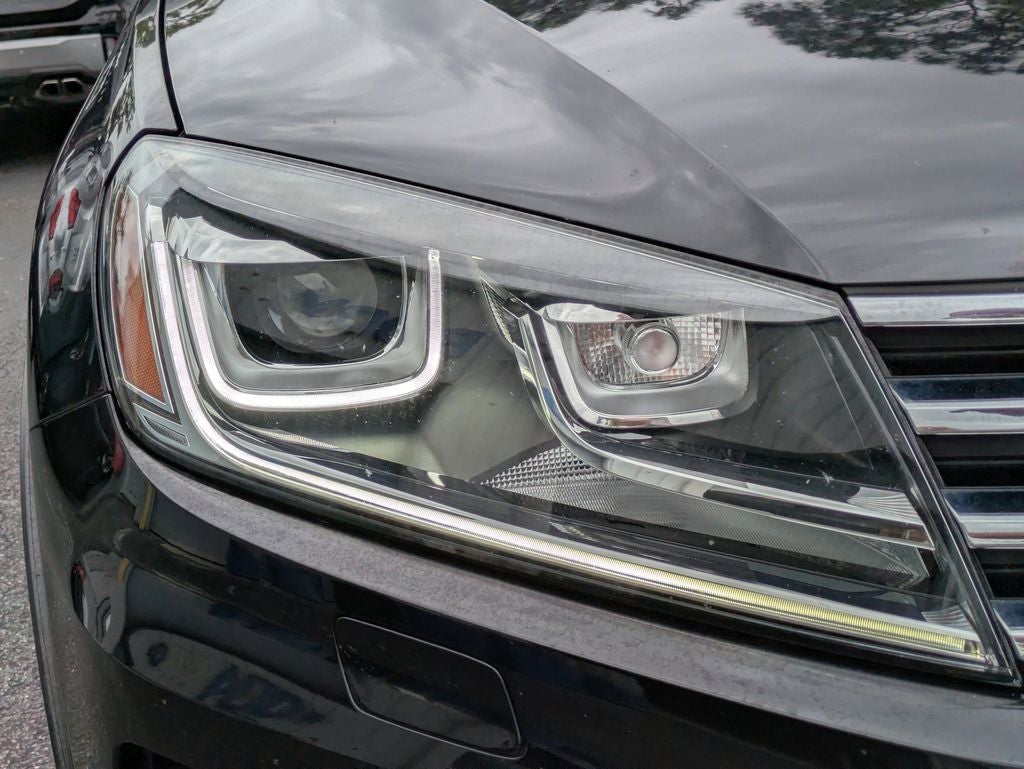 2017 Volkswagen Touareg V6 Sport 4Motion