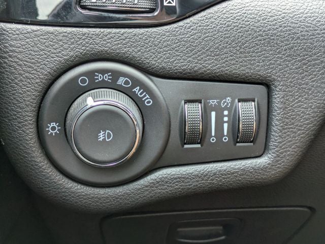 2021 Jeep Cherokee Altitude FWD
