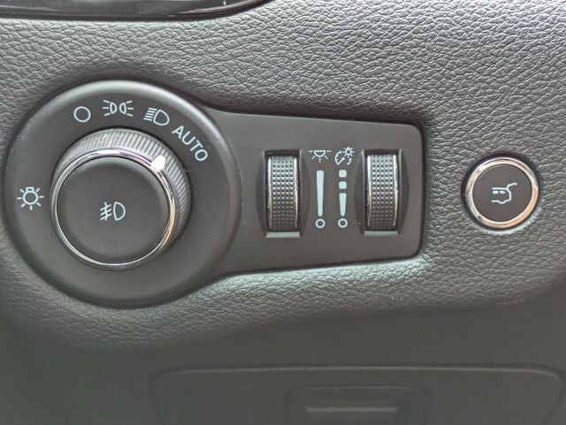 2023 Jeep Cherokee Altitude Lux 4x4