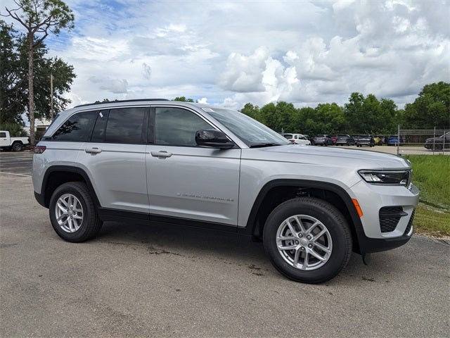 2025 Jeep Grand Cherokee GRAND CHEROKEE LAREDO X 4X2