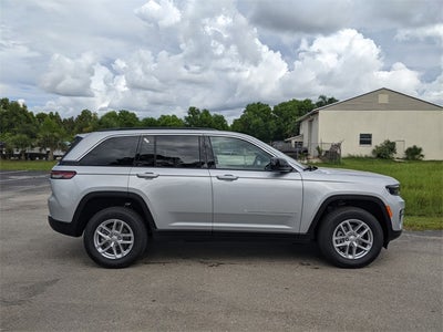 2025 Jeep Grand Cherokee GRAND CHEROKEE LAREDO X 4X2