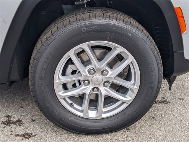 2025 Jeep Grand Cherokee GRAND CHEROKEE LAREDO X 4X2