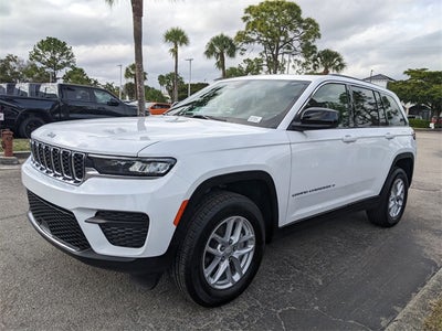 2025 Jeep Grand Cherokee GRAND CHEROKEE LAREDO X 4X2