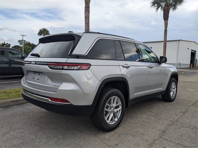 2025 Jeep Grand Cherokee GRAND CHEROKEE LAREDO X 4X2