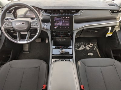 2025 Jeep Grand Cherokee GRAND CHEROKEE LAREDO 4X2