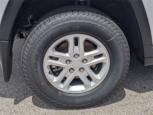 2025 Jeep Grand Cherokee GRAND CHEROKEE LAREDO 4X2