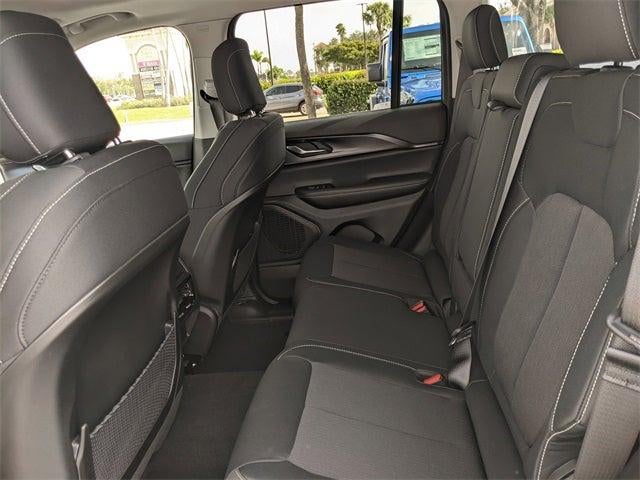 2025 Jeep Grand Cherokee GRAND CHEROKEE LAREDO X 4X2