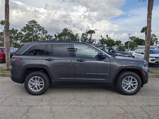 2025 Jeep Grand Cherokee GRAND CHEROKEE LAREDO X 4X2