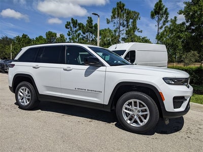 2025 Jeep Grand Cherokee GRAND CHEROKEE LAREDO X 4X2