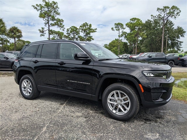 2025 Jeep Grand Cherokee GRAND CHEROKEE LAREDO X 4X2