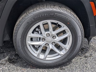 2025 Jeep Grand Cherokee GRAND CHEROKEE LAREDO X 4X2