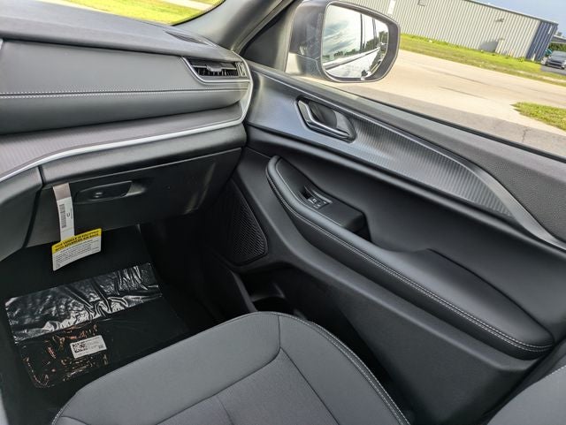 2026 Jeep Grand Cherokee GRAND CHEROKEE LAREDO 4X2