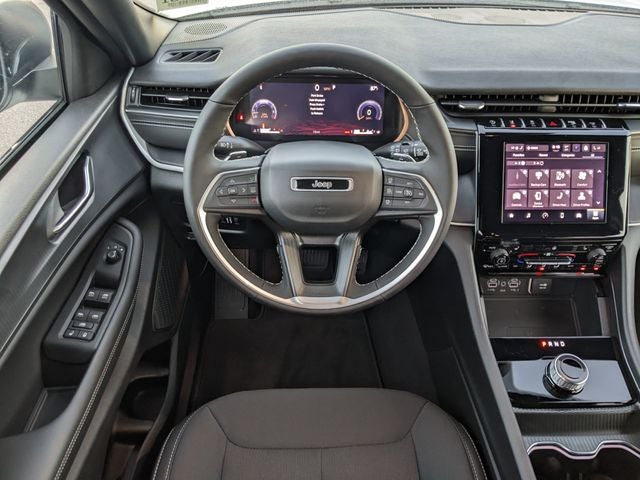 2026 Jeep Grand Cherokee GRAND CHEROKEE LAREDO X 4X2