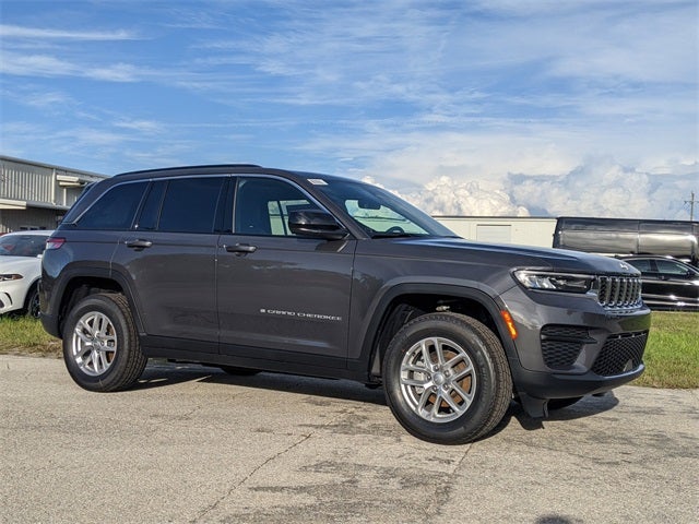 2025 Jeep Grand Cherokee Laredo