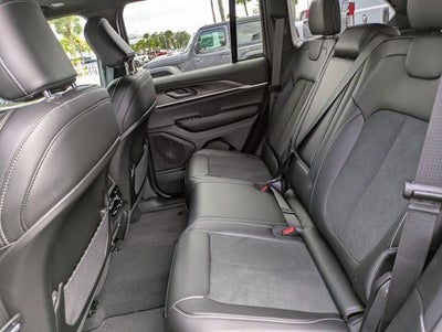 2026 Jeep Grand Cherokee GRAND CHEROKEE LAREDO ALTITUDE 4X2