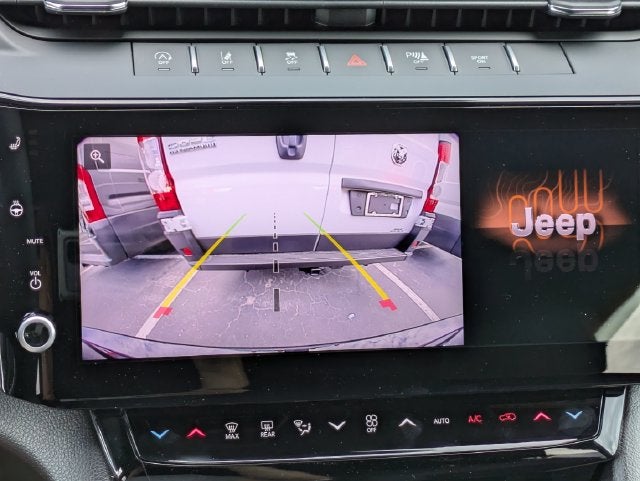 2027 Jeep Grand Cherokee GRAND CHEROKEE LAREDO ALTITUDE 4X2