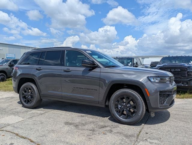2026 Jeep Grand Cherokee GRAND CHEROKEE LAREDO ALTITUDE 4X2