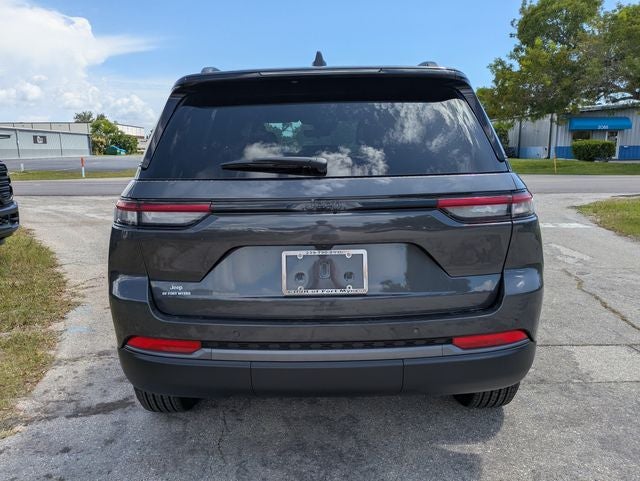 2026 Jeep Grand Cherokee GRAND CHEROKEE LAREDO ALTITUDE 4X2