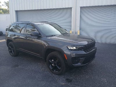 2022 Jeep Grand Cherokee Altitude 4x4